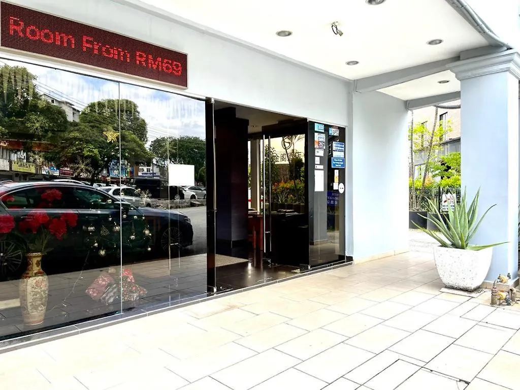 Golden Court Hotel - Pelangi Johor Bahru 2*,